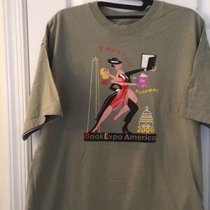 Graphic T-Shirt in Olive Green